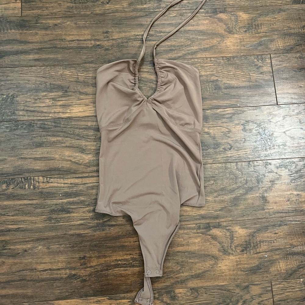 Abercrombie & Fitch Tie Neck Bodysuit - NEVER WORN